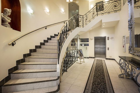 Quest Savoy - Accommodation Main Beach 2