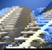 Paradise Centre Apartments - Accommodation Main Beach