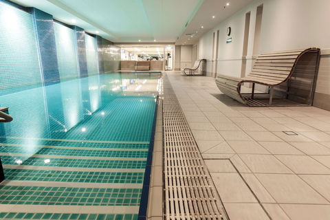 Oaks Glenelg Plaza Pier Suites - Accommodation Main Beach 3