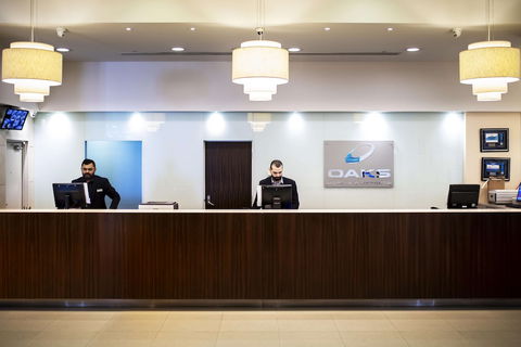 Oaks Glenelg Plaza Pier Suites - Accommodation Main Beach 4