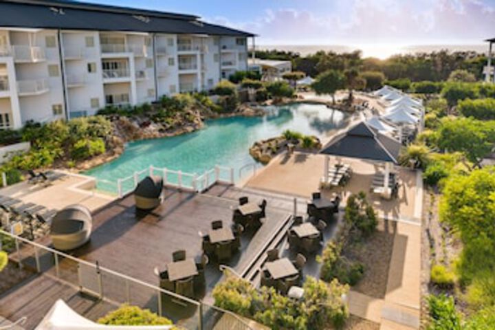 Casuarina Beach NSW Accommodation Main Beach