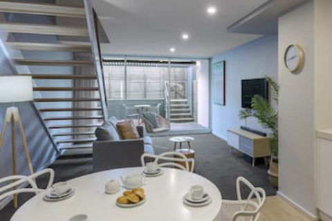 Oaks Nelson Bay Lure Suites - Accommodation Main Beach 0