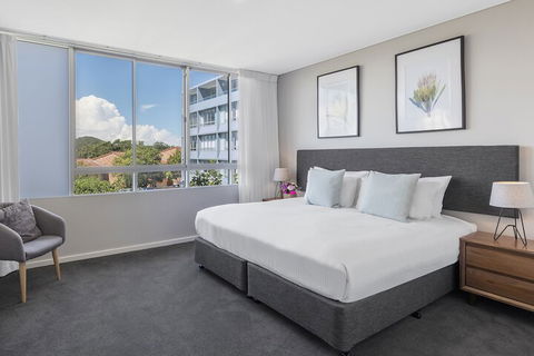 Oaks Nelson Bay Lure Suites - Accommodation Main Beach 2