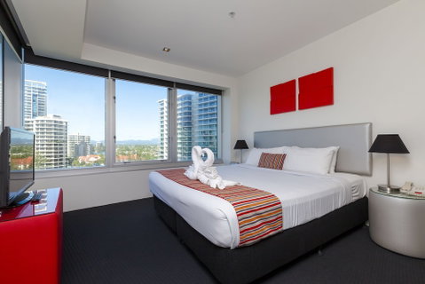 Q1 Resort & Spa - Accommodation Main Beach 6
