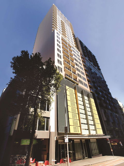 Oaks Melbourne On Lonsdale Suites - Accommodation Main Beach 1