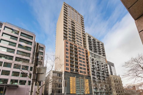 Oaks Melbourne On Lonsdale Suites - Accommodation Main Beach 5