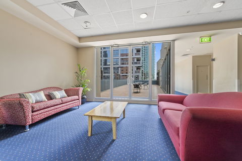 YEHS Hotel Melbourne CBD - Accommodation Main Beach 1
