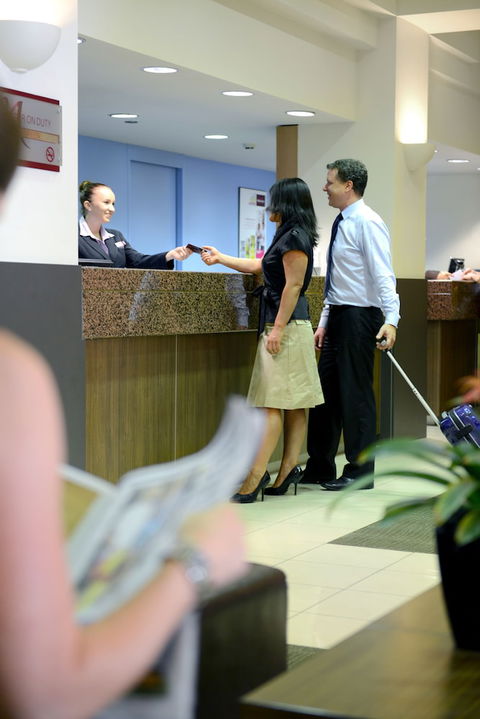 Grosvenor Hotel Adelaide - Accommodation Main Beach 2
