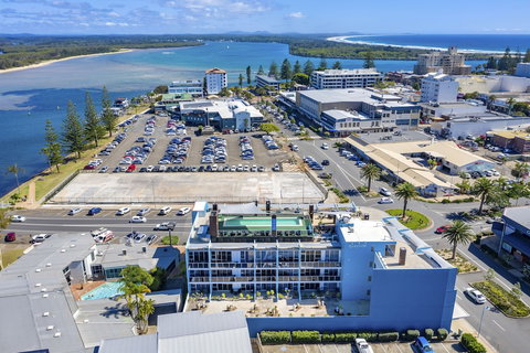 Mantra Quayside - Accommodation Main Beach 2