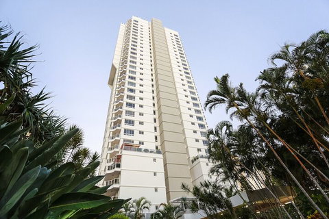 Oscar On Main Resort - Accommodation Main Beach 1