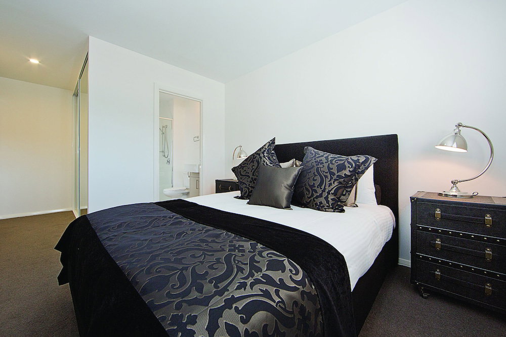 Deakin ACT Accommodation Main Beach
