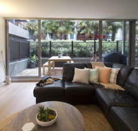 Urban Sea Drift - Rejuvenate Stays - Accommodation Main Beach