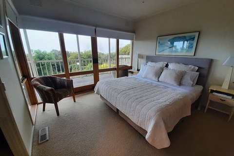 Jackson's Dromana - Accommodation Main Beach 5