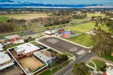 Bairnsdale Bed And Breakfast - Accommodation Main Beach 2