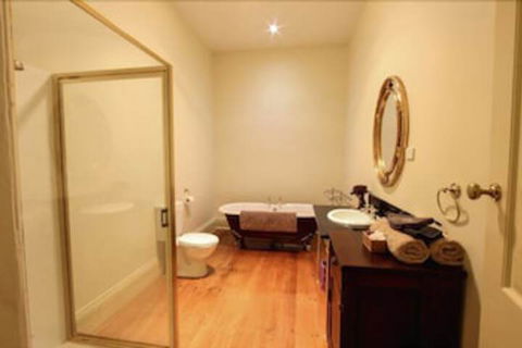 Bairnsdale Bed And Breakfast - Accommodation Main Beach 4