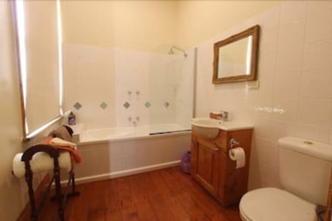 Bairnsdale Bed And Breakfast - Accommodation Main Beach 6