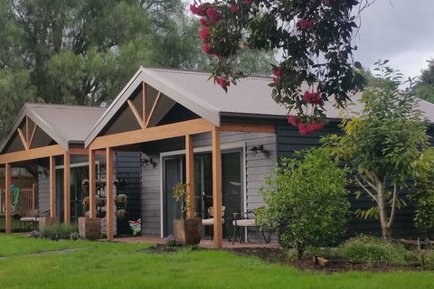 The Musicians Retreat B & B - Accommodation Main Beach 2