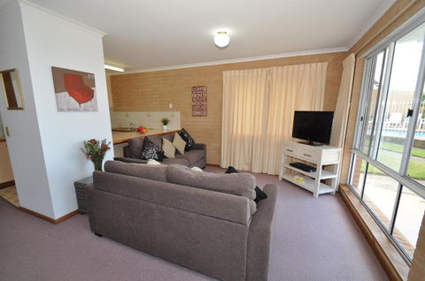 Unit 1 Countess Court - Accommodation Main Beach 6