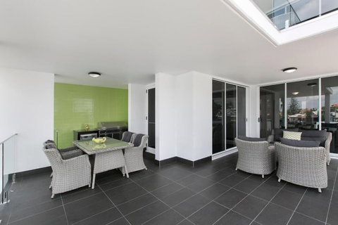 Menso At South Bank - Accommodation Main Beach 6