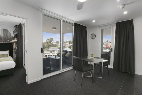 Menso At South Bank - Accommodation Main Beach 3