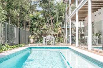 A PERFECT STAY - Beach Chalet - Accommodation Main Beach 1