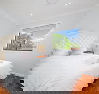 Just in Holiday - Accommodation Main Beach