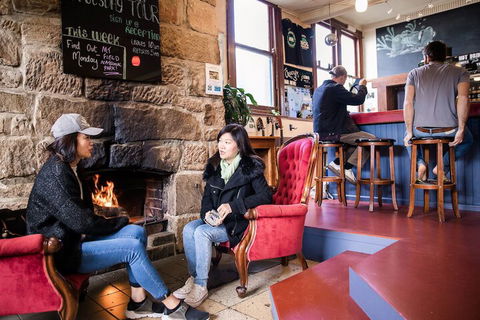 The Pickled Frog - Accommodation Main Beach 1