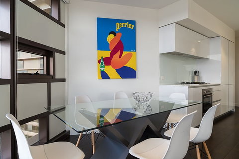 AKOM Prahran - Accommodation Main Beach 2