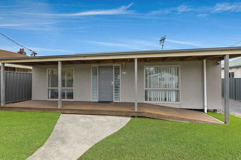 Oakland Cottage - Accommodation Main Beach 1