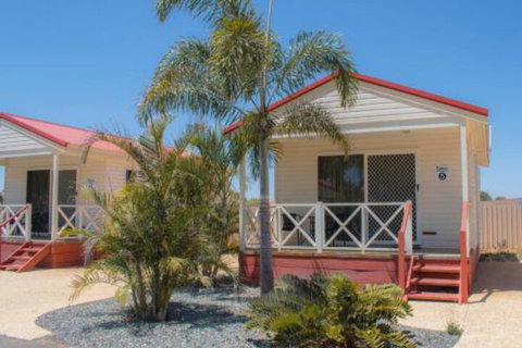 Outback Oasis Caravan Park - Accommodation Main Beach 4