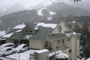 Inala 3 - Accommodation Main Beach 0