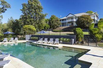 Hamptons Hinterland Retreat - Accommodation Main Beach 0
