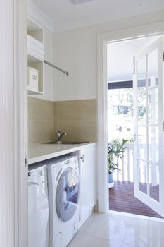 Hamptons Hinterland Retreat - Accommodation Main Beach 2