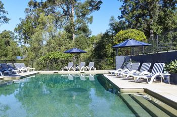 Hamptons Hinterland Retreat - Accommodation Main Beach 1