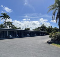 Queens Beach Motor Hotel - Accommodation Main Beach