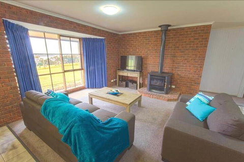 Lakeview - Accommodation Main Beach 6