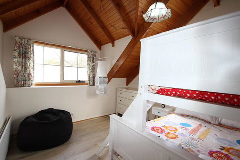Halinka Lodge - Accommodation Main Beach 6