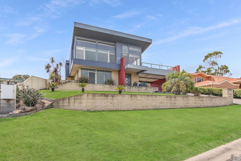 Nautilus - Accommodation Main Beach 4