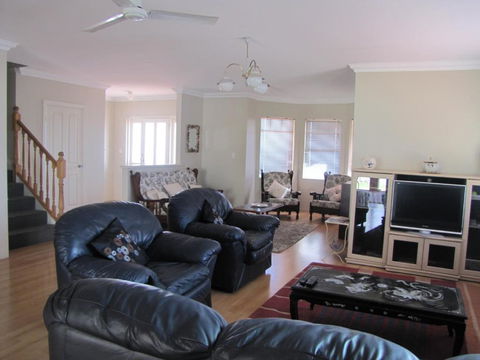 Ocean View Retreat - Accommodation Main Beach 3