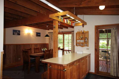 Our Glenbogle - Accommodation Main Beach 5