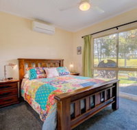 All About Me B  B - Accommodation Main Beach