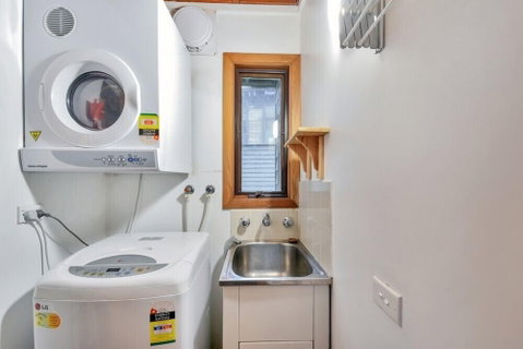 Snowgoose - Accommodation Main Beach 4