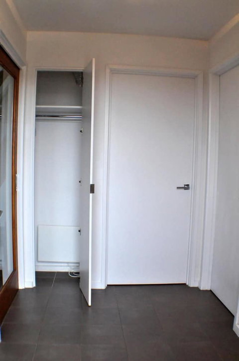 Triggerplant 3 - Accommodation Main Beach 2