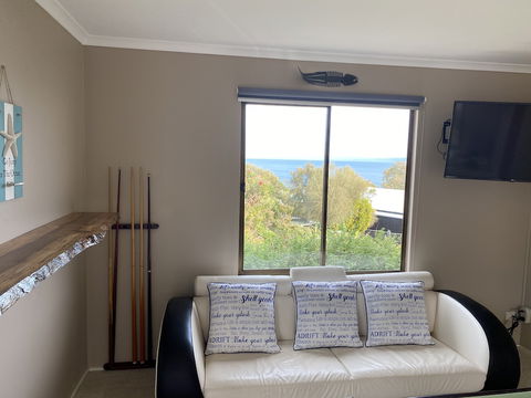 Aperture - Accommodation Main Beach 5