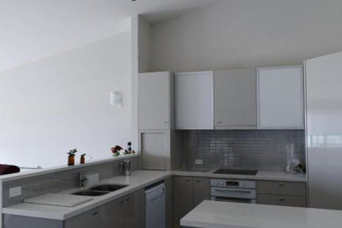 Caseys Beach Retreat - Accommodation Main Beach 2