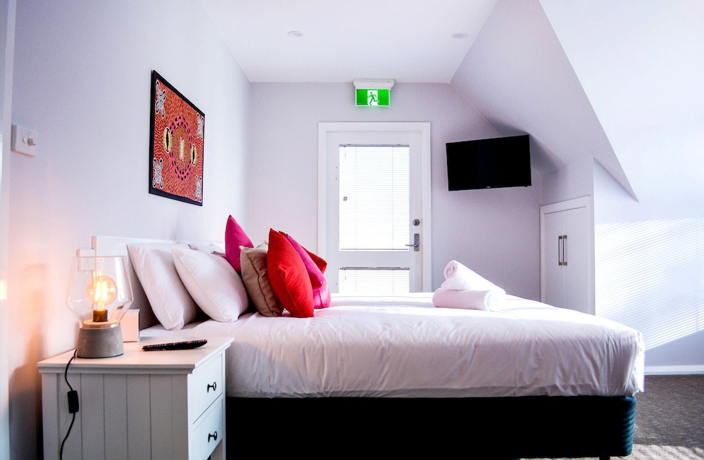 Hobart TAS Accommodation Main Beach