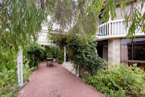 Beach Haven Studio - Accommodation Main Beach 6