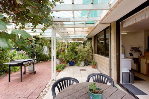 Beach Haven Studio - Accommodation Main Beach 4