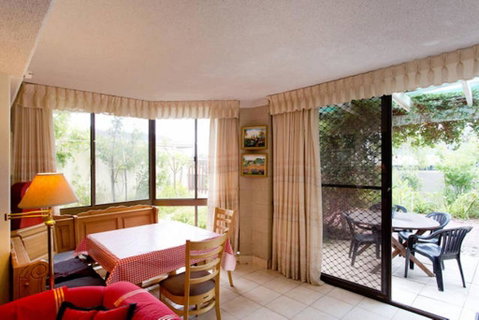 Beach Haven Studio - Accommodation Main Beach 5