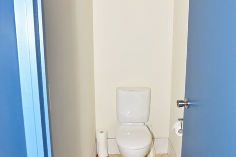 Redbill Drive House - Accommodation Main Beach 5
